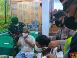 Pasukan Pamor Keris Polres Pamekasan Gencar Operasi Prokes ke Cafe dan Pertokoan