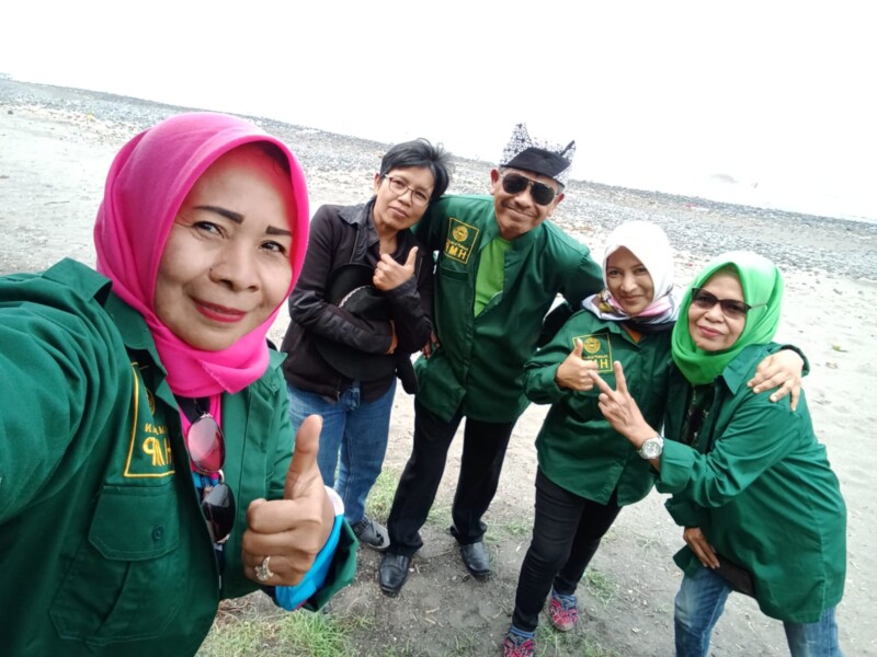 Pantai Cemara Bomo