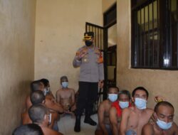 Kapolres Situbondo AKBP Andi Sinjaya Sidak Dan Sterilisasi Ruang Tahanan