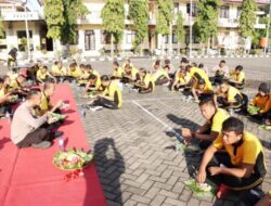Kejutan AKBP Andi Sinjaya Kepada 48 Anggota Polres Situbondo Yang Berulang Tahun di Bulan Maret