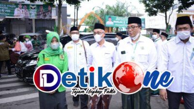 Kiyai Salwa Arifin Hadiri Haul ke-5 KH.Hasyim Muzadi & Harlah PPP ke-49 di Ponpes Al-hikam Malang