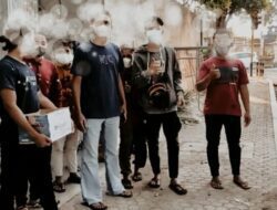 Pol PP Bondowoso Amankan Para Penggalang Dana di Persimpangan Lampu Merah.