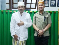 AKBP Andi Sinjaya Kunjungi Ponpes Walisongo, Eratkan Silaturahmi Dengan KHR Moh.Kholil As’ad Dibulan Ramadhan