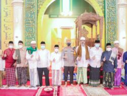 AKBP Andi Sinjaya Bersama Forkopimda Sholat Idul Fitri di Masjid Al Abror Situbondo