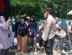 Libur Lebaran, Polres Situbondo Siagakan Personel dilokasi Wisata Pasir Putih