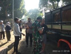 Kapolsek Kota Situbondo Gelar Giat Operasi Penyekatan PMK Pada Hewan Ternak.