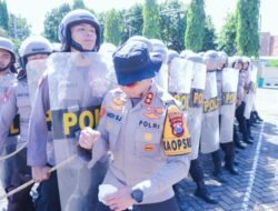 AKBP Andi Sinjaya Pimpin Langsung Latihan Fisik Kompi Dalmas Polres Situbondo