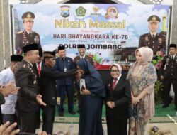 Fasilitasi Warga Pra Sejahtera, Polres Jombang Gelar Nikah Massal