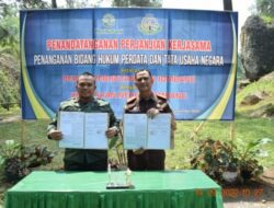Penandatangan MoU Perhutani Jombang Dengan Kejari Jombang