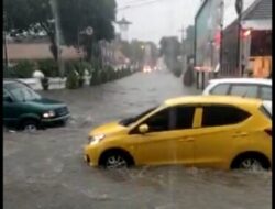 Bupati Ipuk : Antara Mamin PNS dan Banjir Kiriman