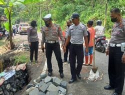 Jelang Nataru Polres Trenggalek Survei Jalan, Pastikan Kamseltibcarlantas Kondusif