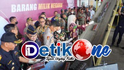 Hasil Operasi Gabungan Polres Batu, Dua Juta Rokok Ilegal Dimusnahkan