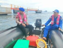 Berikan Rasa Aman dan Nyaman, Satpolairud Polresta Banyuwangi Patroli Perairan Selat Bali