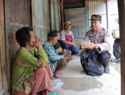Polisi Peduli, Polres Ponorogo Salurkan Bantuan Untuk Anak Keterbelakangan Mental