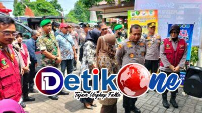 Jumat Curhat Kapolda Jatim Gelar Bhakti Kesehatan Gratis di Kota Mojokerto