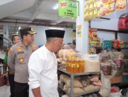 Awal Ramadhan, Kapolres Ponorogo Bersama Bupati Sidak Bahan Pokok di Pasar Legi