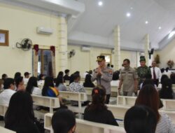 Polres Bondowoso mengamankan ibadah umat Nasrani dalam Peringatan Hari Kanaikan Isa Almasih