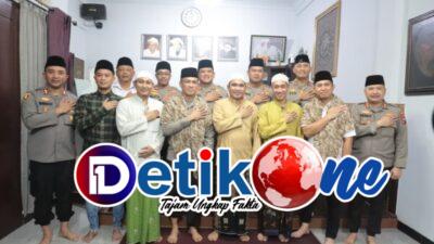 Awali Tugas, Wakapolda Jatim Silaturahmi ke Sejumlah Ponpes di Kediri
