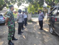 Kapolsek Besuki Pimpin Apel Pengamanan Pemberangkatan Santri