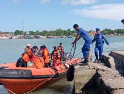 Polres Sumenep Bersama TNI AL dan Basarnas Berhasil Evakuasi 2 ABK Makmur Jaya