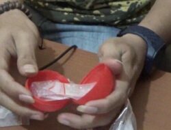 Polres Bangkalan Berhasil Ungkap Modus Edarkan Narkoba Dalam Bola Plastik