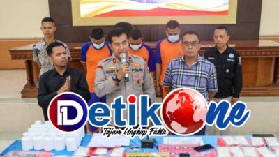 Tiga Tersangka Bersama Puluhan Ribu Pil Koplo Berhasil Diamankan Satresnarkoba Polres Jombang 