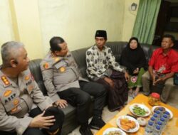 Dari Pintu ke Pintu Kapolda Jatim Dengarkan Curhatan Warga