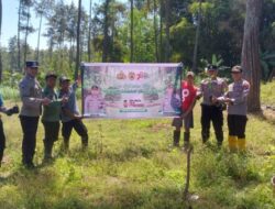 Demi Menjaga Kelestarian Hutan, Polsek Tlogosari Tanam Ratusan Pohon 