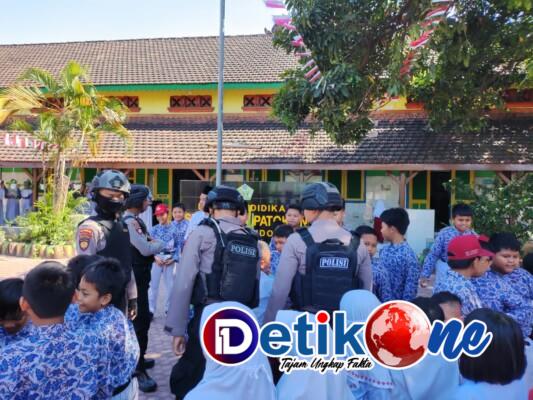 Kunjungi Sekolah Untuk Cegah Buliying