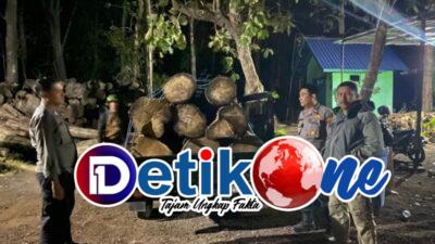 Laksanakan Patroli Gabungan, Polsek Banyuputih Amankan Pickup Yang Bermuatan Kayu Ilegal Logging
