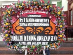 Ketua Pembina SMSI Pusat Kirim Karangan Bunga untuk PJ Bupati Bondowoso
