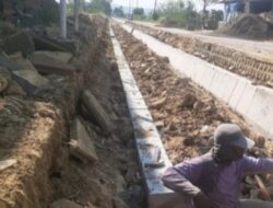 Diduga, Proyek Saluran Irigasi di Desa Gedungan Dikerjakan Tidak Sesuai Spesifikasi Teknik