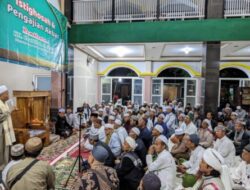 Istighosah dan Pengajian Akbar di Pesantren Minhajut Thullab Krikilan