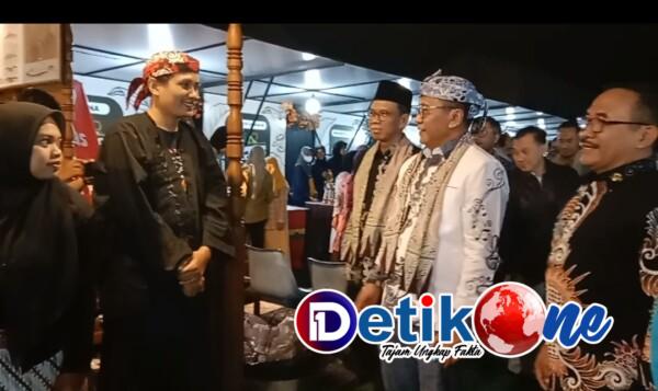 Bambang Soekwanto Bersama Presiden BRK Menghadiri Festival Kopi Nusantara ( FKN) VI Di Monumen Stasiun Bondowoso