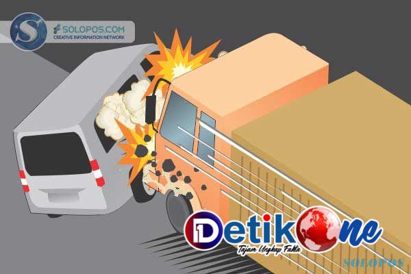 Kecelakaan di Jalan Tol KM. 812/A Antara Truk HINO dan Mitsubishi Pajero