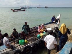 Kepala UPP Kelas lll Sapudi Kawal Langsung Arus Balik lebaran 1445 H di Pelabuhan Gayam