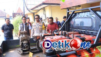 Polres Ngawi Berhasil Tangkap Lima Tersangka Komplotan Pencuri Mesin Diesel 