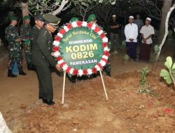 Pemakaman Secara Militer, Anggota Kodim 0826/Pamekasan Dapat Penghormatan Terakhir