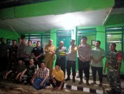 Suasana Kejutan di HUT TNI ke-79: Forkopimka Gelar Penyerahan Nasi Tumpeng di Koramil 0827/21 Raas