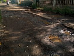 Warga Desa Botolinggo Meradang: Jalan Rusak Tak Kunjung Diperbaiki, Pemkab Bondowoso Dituding Tutup Mata