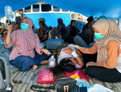 Perjuangan Bidan  Puskesmas Gayam, Terjang Ombak Demi Selamatkan Pasien Rujukan