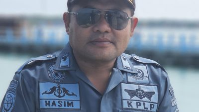 Cuaca Ekstrem, Kapal Dharma Kartika Gagal Berlayar dan Bersandar di Pelabuhan Raas