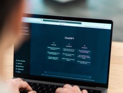 2 Cara Menggunakan ChatGPT di HP dan Laptop Termudah