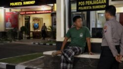 Diduga Jalani Patsus Kasus Narkoba, Aggota Polresta Sumenep Terlihat di Pos Penjagaan, Publik Pertanyakan Pengawasan